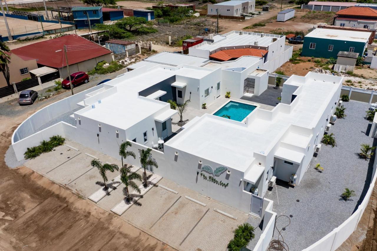 The Palm Leaf Apartments Noord Extérieur photo